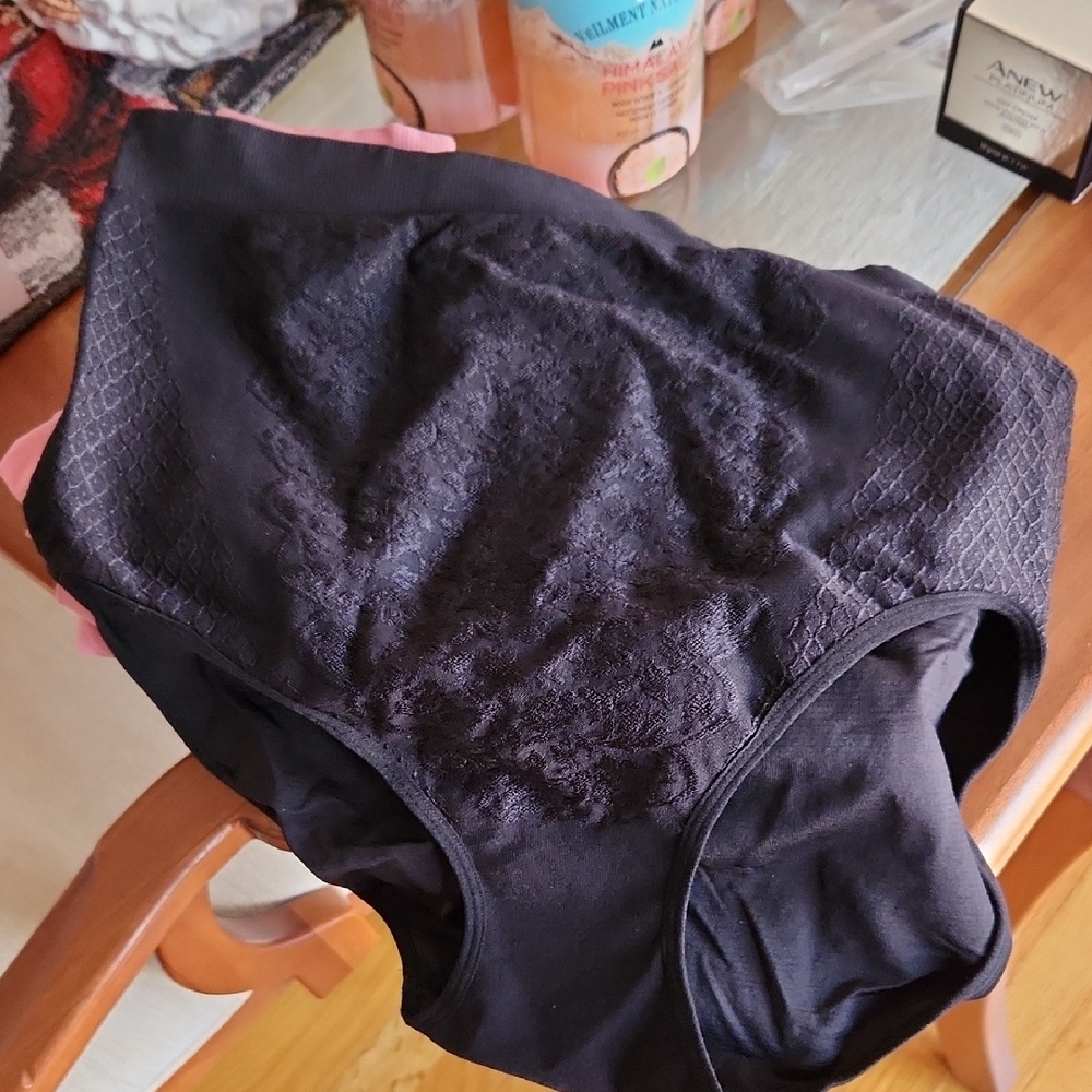 Black Seamless Intimates Full Coverage Panties